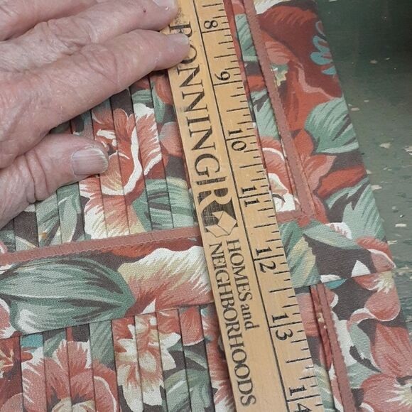 6 pc rustic farmhouse autumn placemats, bun basket, acorn candle "Thanks" bundle - Picture 11 of 12